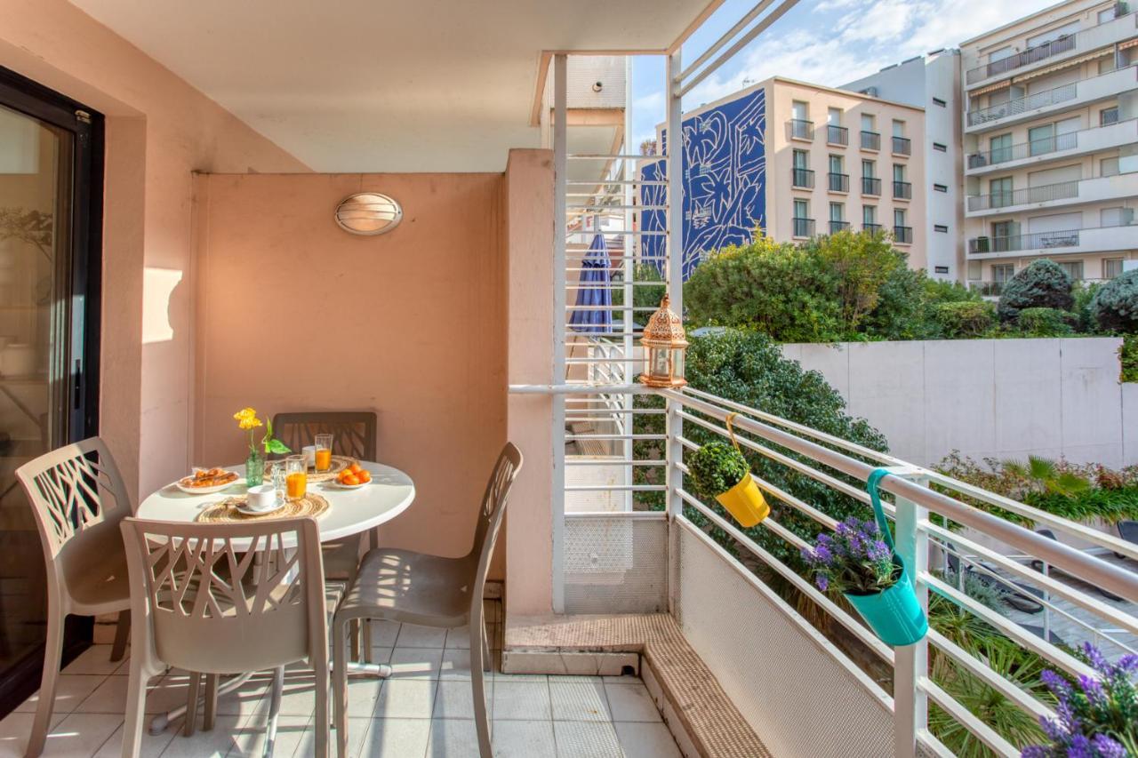 C1 Clemenceau Pool Balcony Bath Ac 2Mins Walk To Sand Beach Apartment Cannes Exterior photo